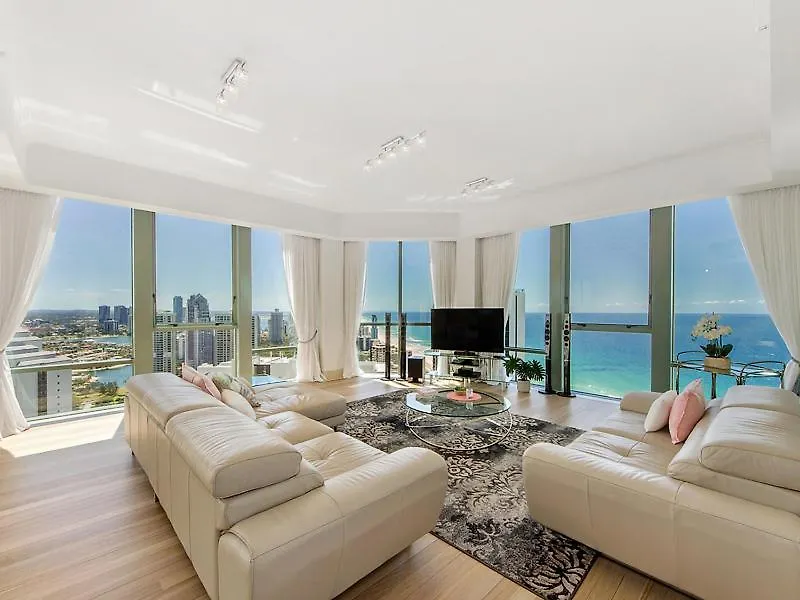 Style And Amazing Views-Sub Penthouse Apartment Gold Coast