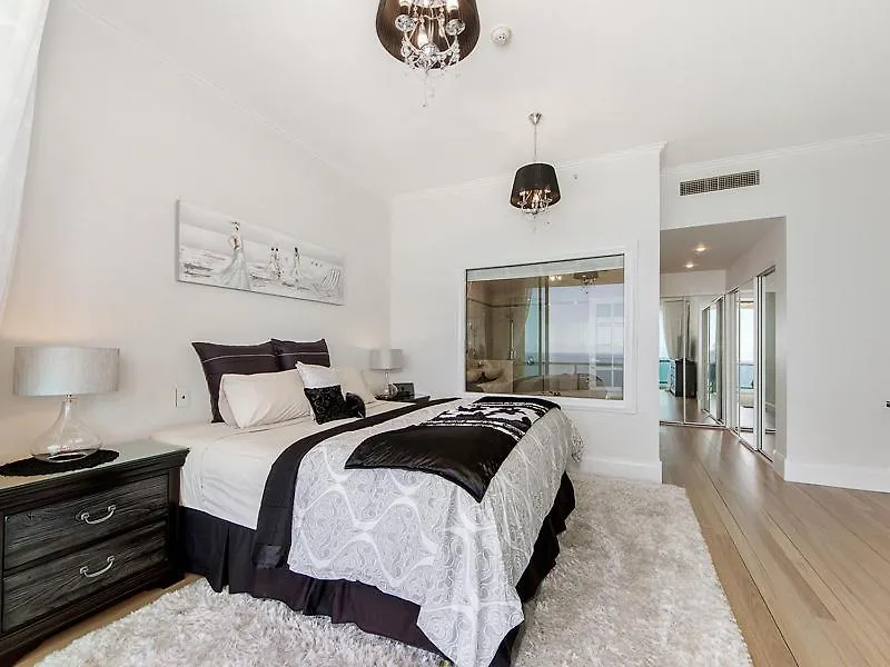 Style And Amazing Views-Sub Penthouse Apartment Gold Coast Australia