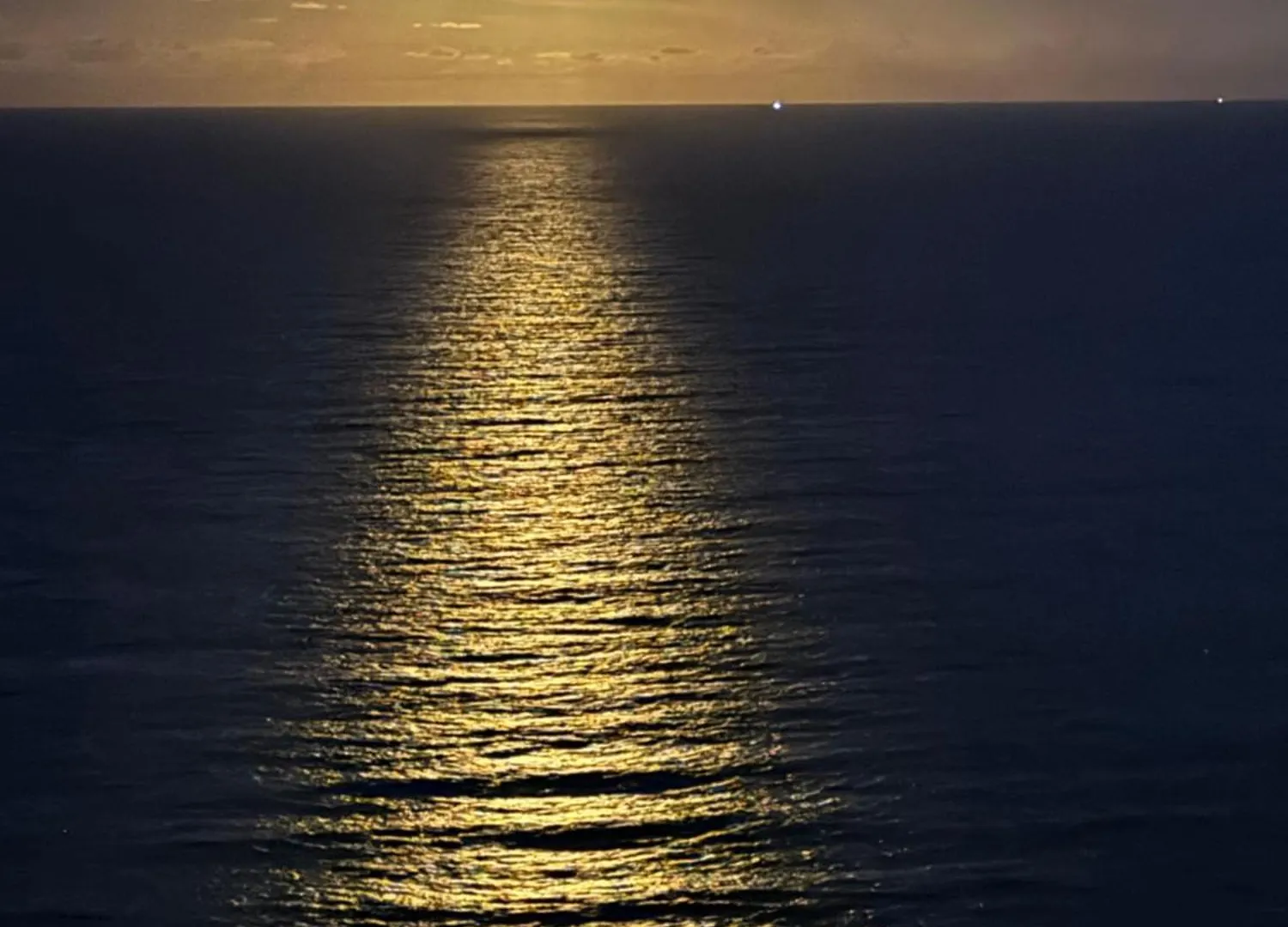Style And Amazing Views-Sub Penthouse Apartment Gold Coast Australia